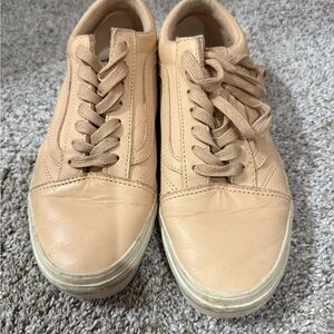 Women’s Tan Sneakers Vans